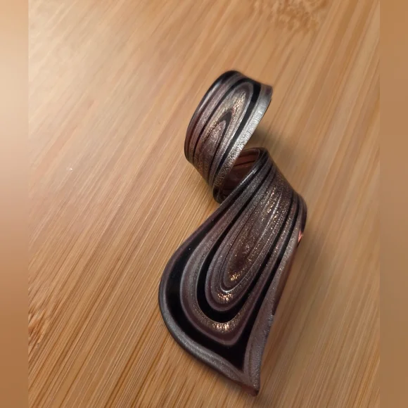 Elegant Black and Bronze/Purple Hues Necklace With Glass Pendant - Picture 5 of 12